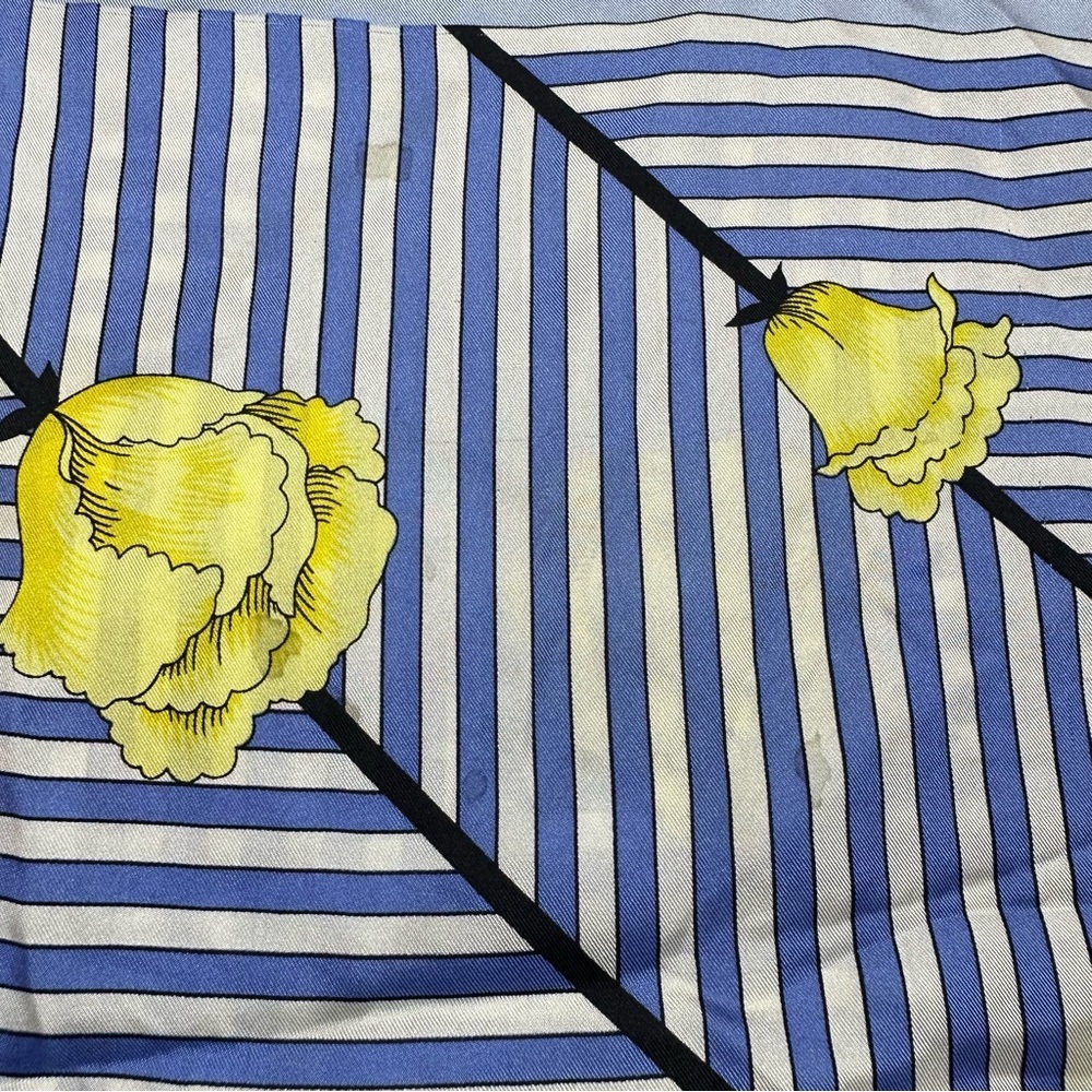 💸Sold💸 Talbots 100% Silk Scarf Crisp Tulip Floral Blue Yellow Striped - Picture 7 of 11